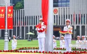 Nghi lễ thượng cờ trang nghiêm tại Lăng Bác dịp sinh nhật Bác