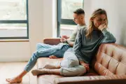 Nghiên cứu gây chấn động: Hơn 1/3 phụ nữ hối hận về chọn bạn đời