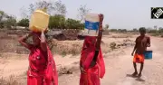 Người dân Ấn Độ vật lộn với nắng nóng 45 độ C và hạn hán nghiêm trọng