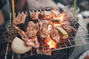 Người đàn ông 49 tuổi suy thận giai đoạn cuối vì 3 thói quen ăn uống