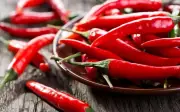 Người đàn ông 56 tuổi suy thận vì ăn ớt ba bữa mỗi ngày
