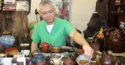 Người đàn ông dùng vàng 'vá' ký ức: Tái sinh gốm vỡ thành tác phẩm nghệ thuật