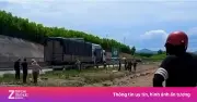 Người đàn ông tử vong cạnh xe tải trên cao tốc Bắc - Nam tại Quảng Trị