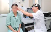 Người phụ nữ nghe kém suốt 2 năm, bác sĩ phát hiện xương nhỏ nhất cơ thể bị động cứng