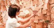 Người trẻ chủ động 'ẩn mình' trên mạng xã hội để bảo vệ sức khỏe tinh thần