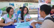 Người trẻ đổ xô tìm việc tại sàn giao dịch việc làm TP.HCM
