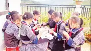 Ngôi trường vùng cao Lào Cai gìn giữ văn hóa H'Mông qua 'Trường học du lịch'