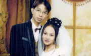 Người vợ 27 năm của Lòng Nhật lại gây chú ý