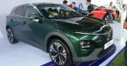 Người Việt quay lưng với sedan, đổ xô mua xe gầm cao và ô tô điện