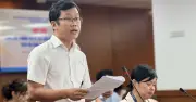 Nhà chờ xe buýt TP.HCM nhếch nhác kéo dài: Khó xử lý vì vi phạm tái diễn