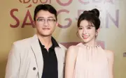 Đình Tú phản ứng ra sao khi Ngọc Huyền cố nụ hôn Hoàng Duy Ka trong đuổi ở cửa sáng đến?