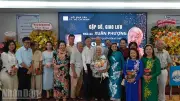 Nhà văn Xuân Phượng ra mắt hồi ký 'Chân cứng đá mềm' ở tuổi gần trăm