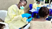Nhiều nước siết chặt kiểm soát biên giới ngăn nguy cơ Ebola lây lan