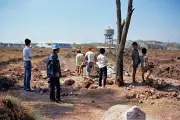 Nhiều người dân góp sức giải mã ảnh chụp nơi chôn cất liệt sĩ năm 1968 ở TPHCM