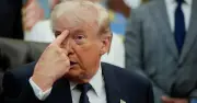 Nhân viên FAA bị truy tố vì dọa giết Tổng thống Trump qua email