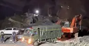 Núi đá bất ngờ sạt lở, 1 người tử vong, 2 người bị vùi lấp