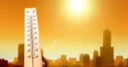 Nắng nóng 40 độ C: Dấu hiệu sớm sốc nhiệt, say nắng và cách sơ cứu