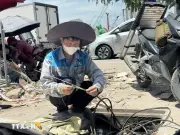 Nắng nóng đỉnh điểm bao trùm Hà Nội, lao động ngoài trời oằn mình mưu sinh