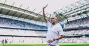 Pep Guardiola chia tay Man City bằng trận thua ngược Aston Villa