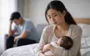 Phát hiện chồng ngoại tình khi vừa sinh con đầu lòng được 2 tháng