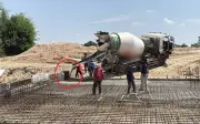 Phát hiện đạn cối lẫn trong bê tông, công trình đập nước phải dừng thi công