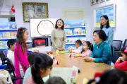 Phu nhân Tổng Bí thư, Chủ tịch nước thăm lớp tiếng Việt Lạc Hồng tại Singapore