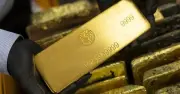 Quỹ vàng SPDR mua ròng 2,3 tấn, giá vàng thế giới biến động mạnh