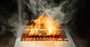 RAMageddon: Cơn khát chip nhớ AI đẩy giá laptop, điện thoại lên cao
