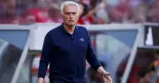Real Madrid mất 15 triệu euro để đưa Mourinho về Benfica