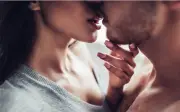 Rối loạn sinh lý sau sinh: Nhiều đàn ông rơi vào cảm giác bị vợ bỏ rơi mà không dám nói ra