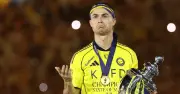 Ronaldo kiếm 300 triệu USD, nhà vô địch kiếm tiền