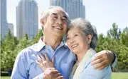 Sau tuổi 60, hạnh phúc không nằm ở tiền bạc mà ở 4 điều thực tế này