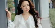 Sức hút vượt thời gian của phối đồ trắng đen cho nàng công sở
