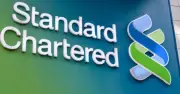 Standard Chartered nâng mục tiêu lợi nhuận, cắt giảm 15% nhân sự