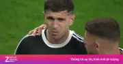 Thủ môn Martinez bật khóc sau khi cùng Aston Villa vô địch Europa League