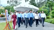 Thủ tướng Lê Minh Hưng dâng hương tưởng niệm Cụ Phó bảng Nguyễn Sinh Sắc
