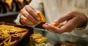 Thủ tướng Ấn Độ kêu gọi người dân thắt lưng buộc bụng vì giá dầu leo thang