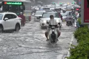 Thời tiết ngày 17/5: Mưa dông rải rác trên cả nước, đề phòng lốc sét
