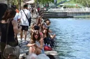 Thêm một nước châu Âu ghi nhận nhiệt độ tháng năm cao kỷ lục