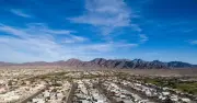 Thành phố nắng nhất thế giới: Người dân ngủ dậy phải kéo rèm cửa luôn