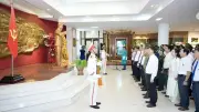 Thành ủy Huế dâng hoa tưởng niệm Chủ tịch Hồ Chí Minh nhân kỷ niệm ngày sinh