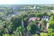 Tháp chùa Phổ Minh 700 năm tuổi in trên tờ tiền 100 đồng