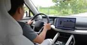 Thuê ô tô tự lái: Tiện lợi và rủi ro từ giao dịch mạng xã hội