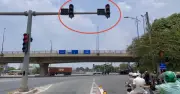 Tài xế vượt đèn đỏ vì tín hiệu mờ, CSGT không phạt