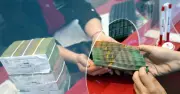 Tiền gửi dân cư tháng 1 tăng chậm, doanh nghiệp rút mạnh