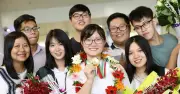 Tinh hoa không thể chỉ đo thành tích học tập, phải kiểm chứng bằng cống hiến