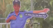Tấm biển hướng dẫn đỗ xe sáng tạo giúp bảo vệ quán cà phê đỡ vất vả