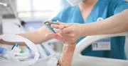 Tôn vinh điều dưỡng: Những người hùng thầm lặng trong hệ thống y tế
