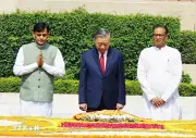 Tổng Bí thư, Chủ tịch nước Tô Lâm đặt vòng hoa tưởng niệm Mahatma Gandhi