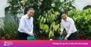 Tổng Bí thư, Chủ tịch nước Tô Lâm và Thủ tướng Singapore trồng cây hữu nghị